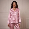 Ensemble de pyjama rayé en satin rose et noir
