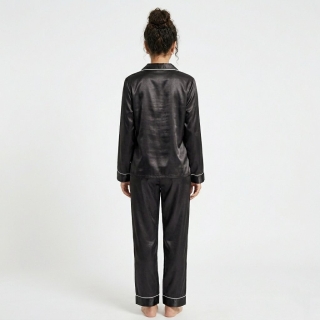 Ensemble pyjama classique en satin