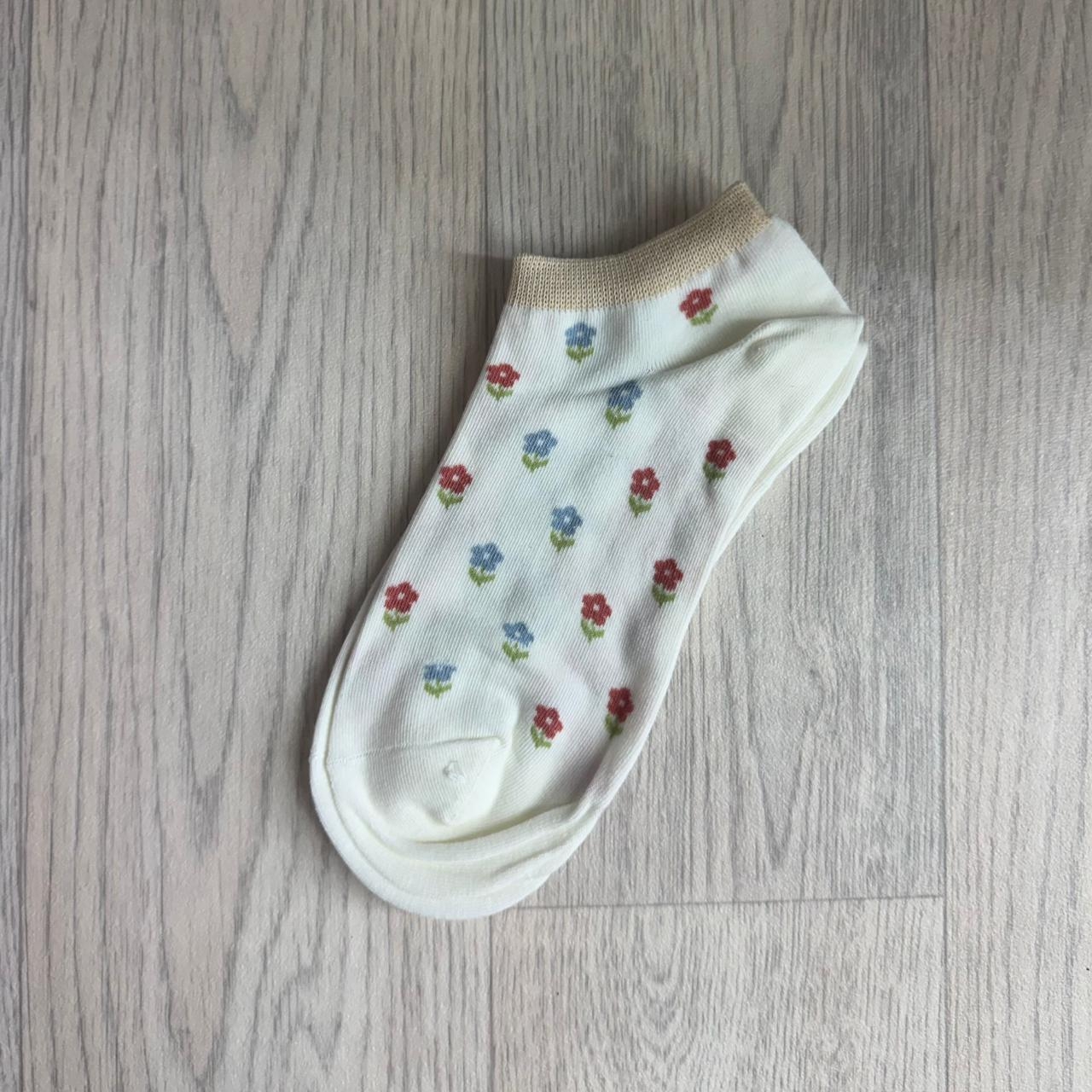 Chaussettes courtes avec des motifs variés et originaux