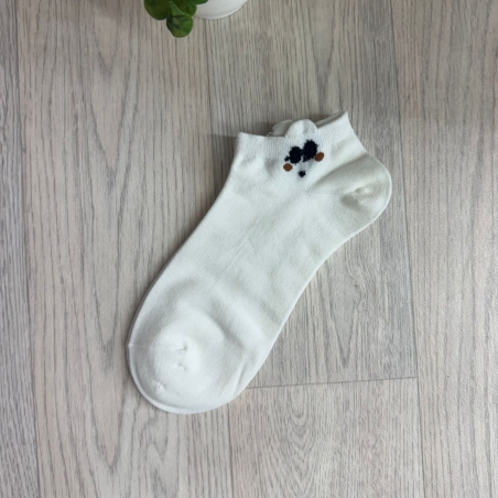 جوارب قصيرة بموديلات ورسومات متنوعة